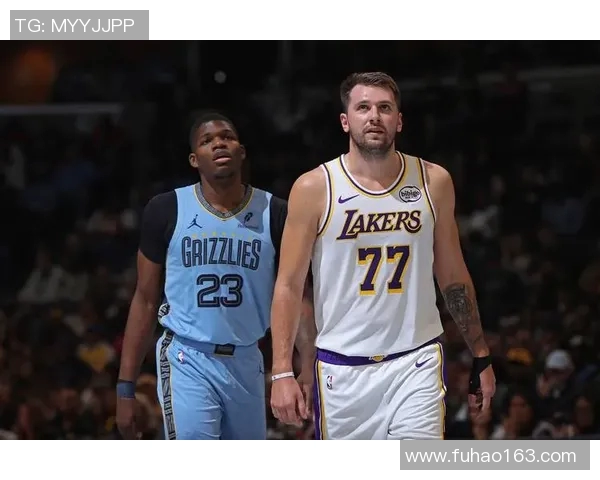 东契奇44+12+6里夫斯21+4+4 NBA杯湖人擒灰熊